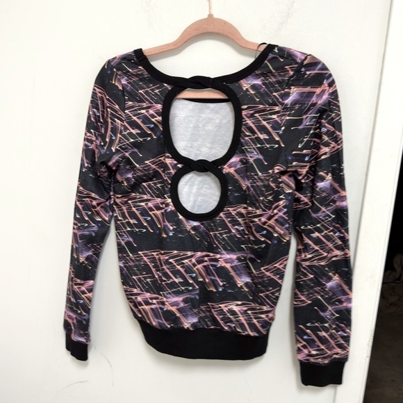 Jessica Simpson Sweater - Picture 2 of 3